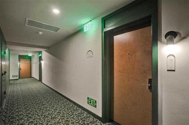 Building Photo - 11 NE 6th St