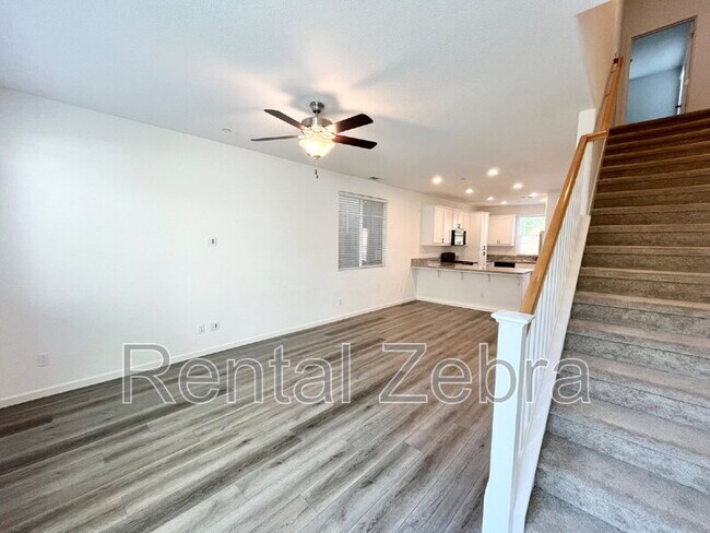 Building Photo - 1487 Bianchi Ln