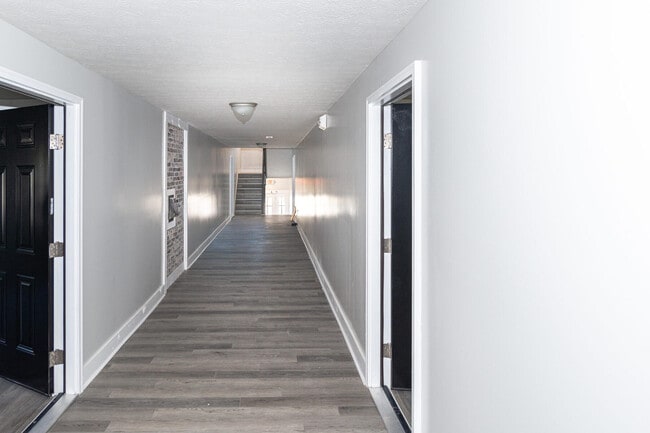 Building Photo - 5143 Washington St