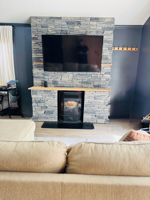 Building Photo - 24 E Winding Hill Rd