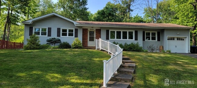 Primary Photo - 20 Timber Rd