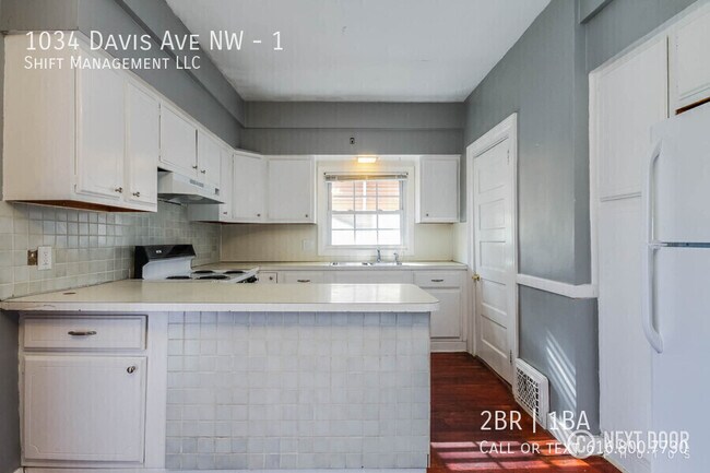 Building Photo - 1034 Davis Ave NW