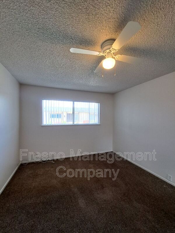 Building Photo - 3051 N West Ave