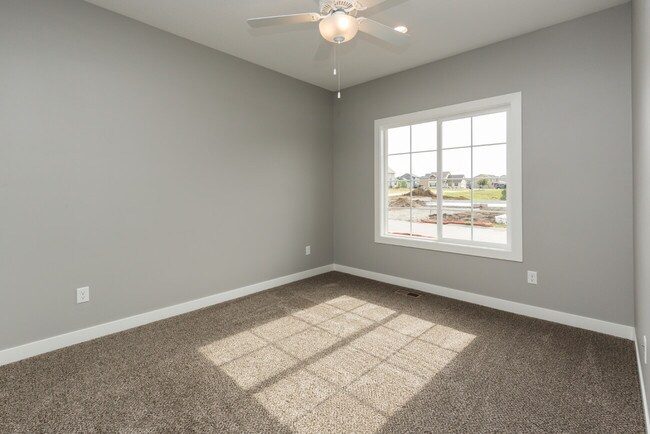 bedroom - 615 SE Tallgrass Ln