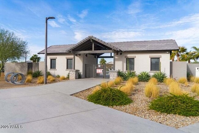 Building Photo - 8958 W Orange Dr