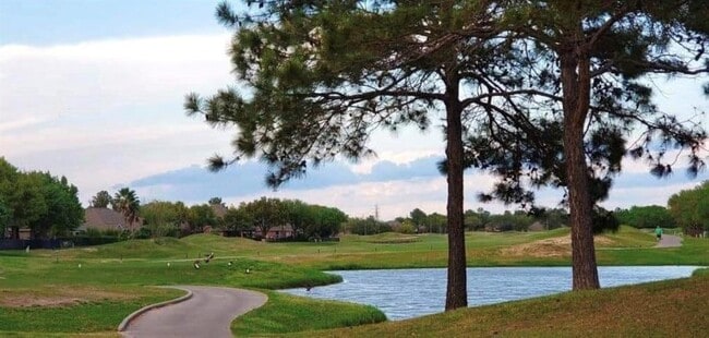 Building Photo - 16422 Red Crest Dr