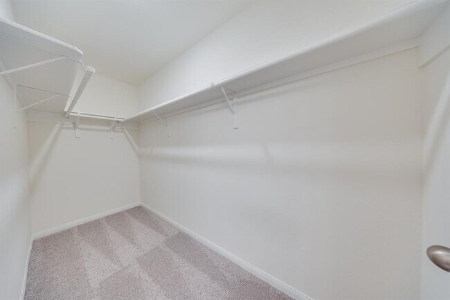 Building Photo - 8130 Leisure Pt Dr