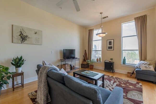 Building Photo - 2630 Talley St