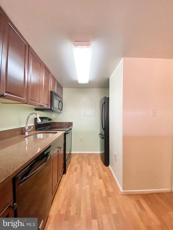 Building Photo - 1600 Prince St