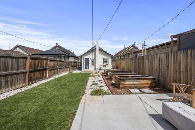 Building Photo - Cute Two Bedroom 1 Bathroom House in North RiNo