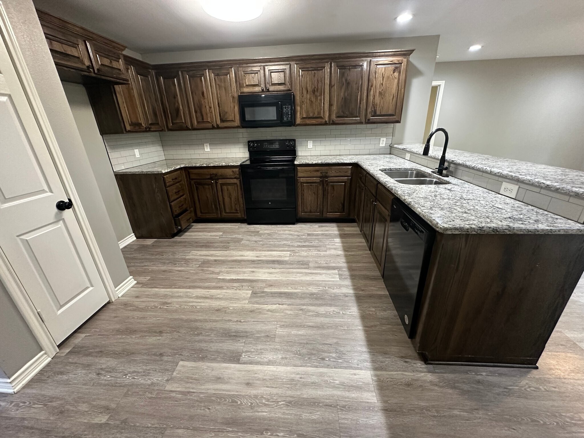 Building Photo - 7869 TX-154
