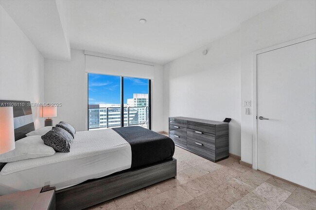 Building Photo - 88 SW 7th St