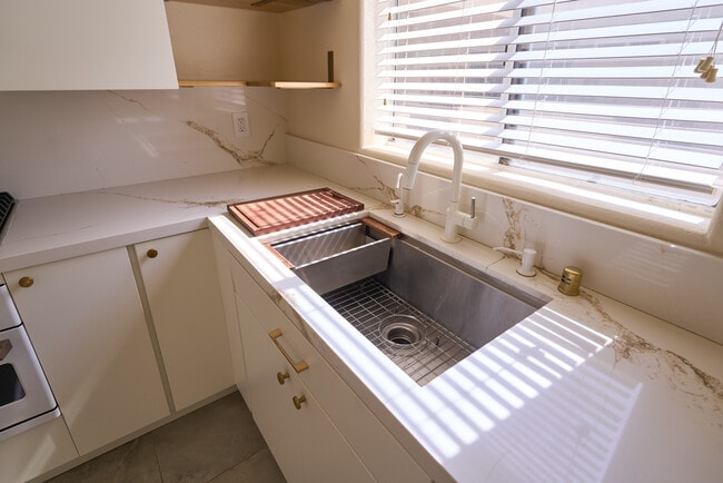 Kitchen with top-of-line appliances - 12060 Hoffman St