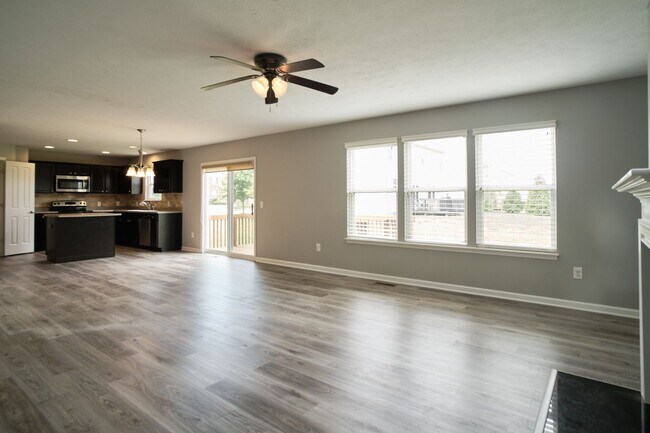 Building Photo - 4BDRM, 2.5 BA with finished basement in Westminster