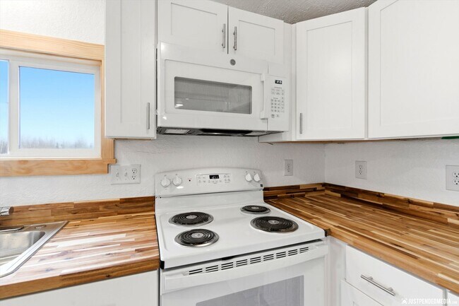 Building Photo - 12716 Hawk Ln