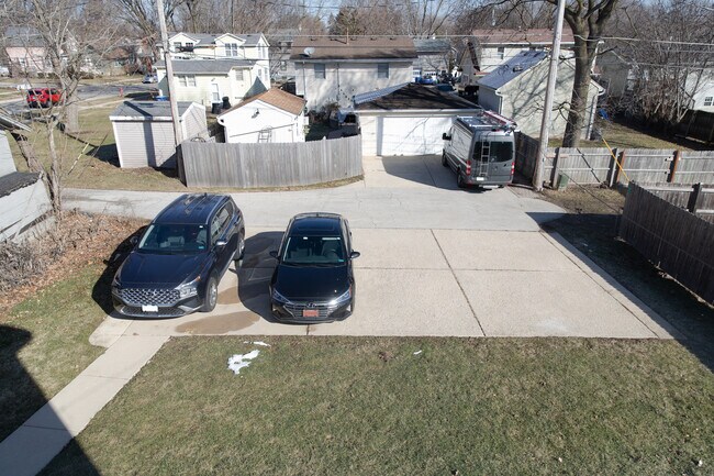 Building Photo - 713 Stevens St