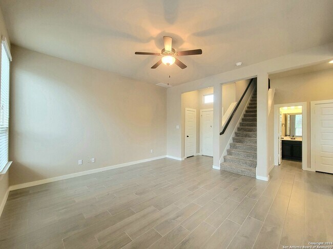 Building Photo - 2251 Avery Village