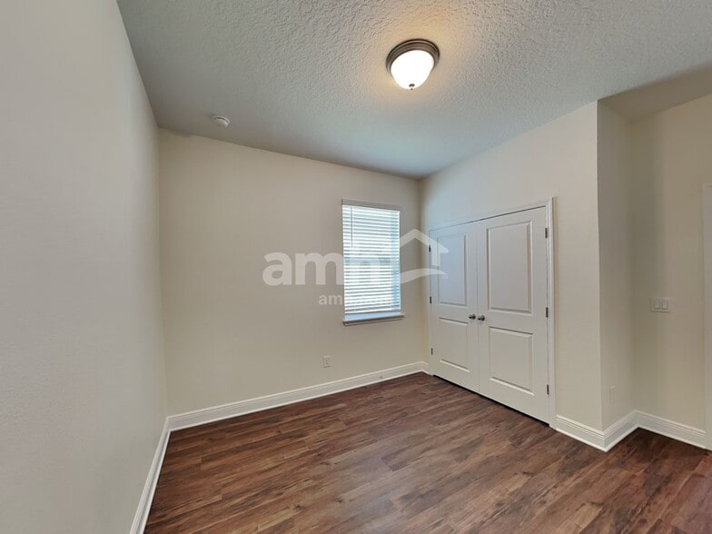 Building Photo - 935 Heavenly Dr