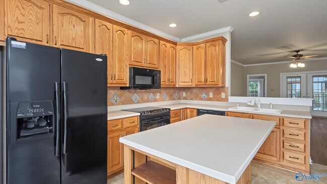 Building Photo - 141 Canterbury Dr