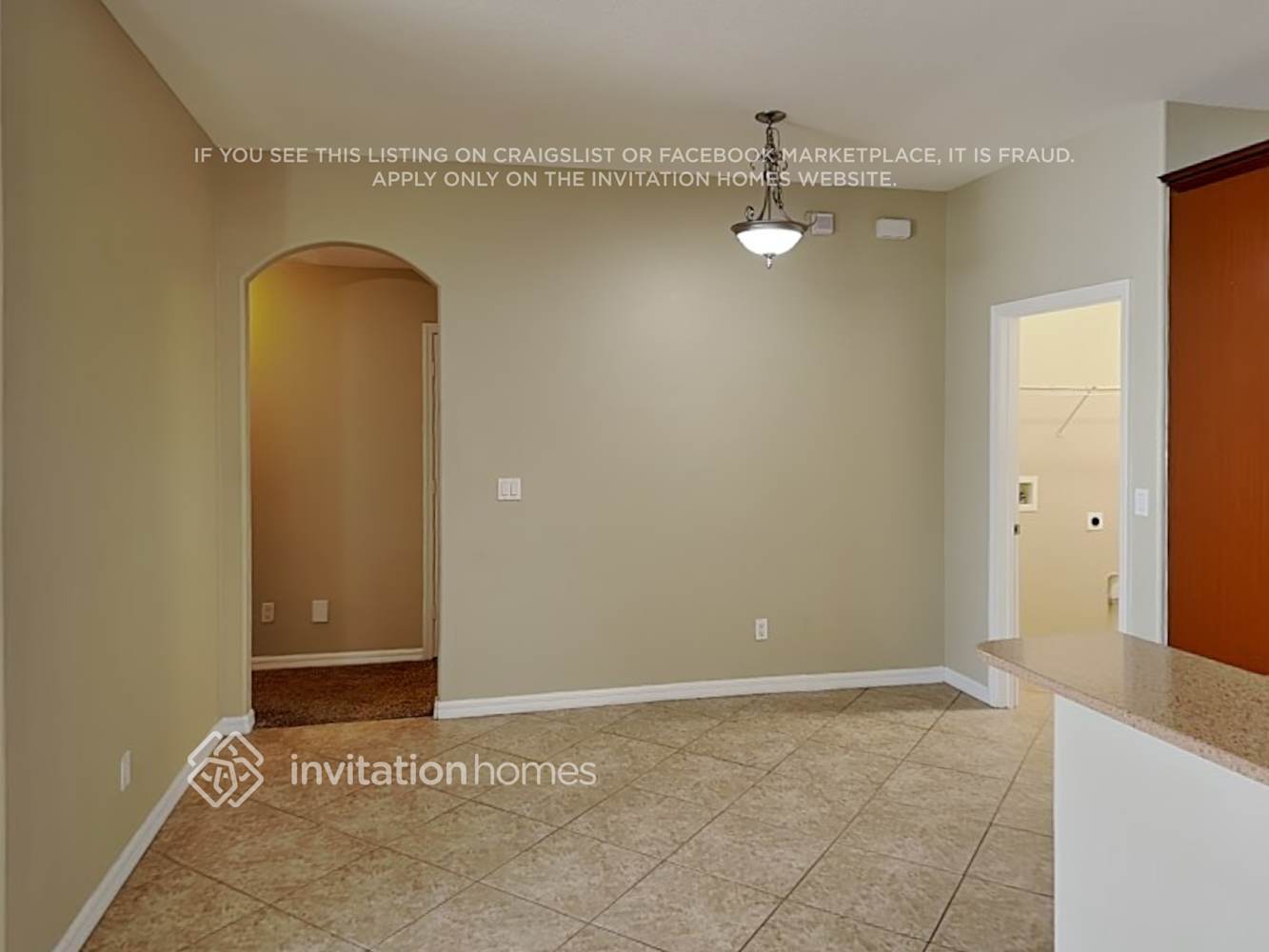 Building Photo - 3208 43rd Ave E