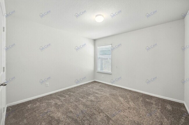 Building Photo - 3317 Winoak Dr