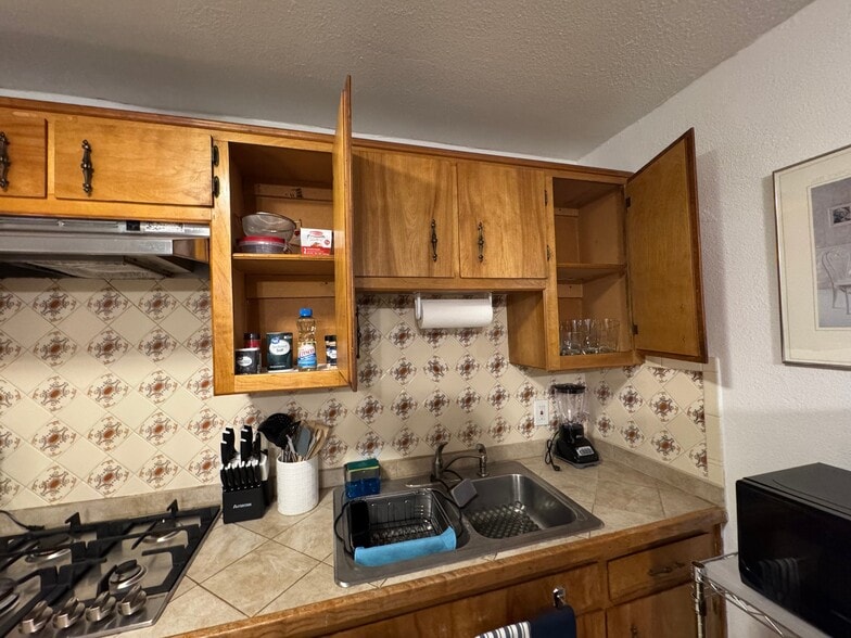 Building Photo - 608 Alicia Dr