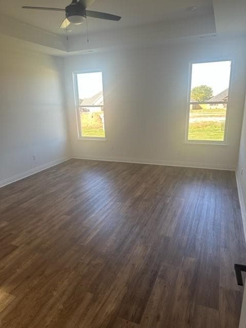 Building Photo - 5790 Lavender Ave