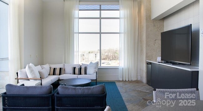 Building Photo - 4300 Sharon Rd