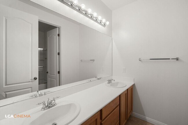 Building Photo - 5107 Via Palermo Dr