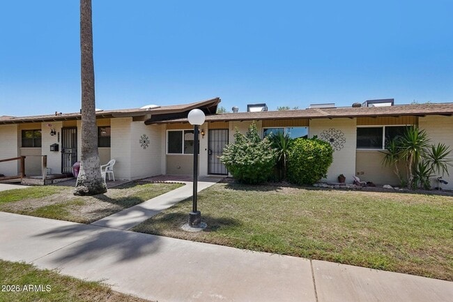Building Photo - 6721 E McDowell Rd