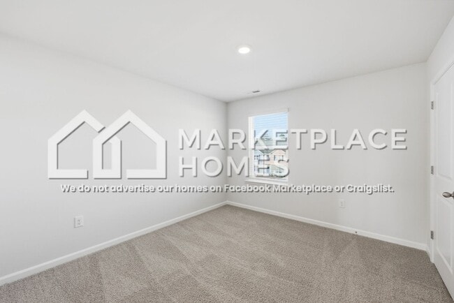 Building Photo - 1200 Pavo Path