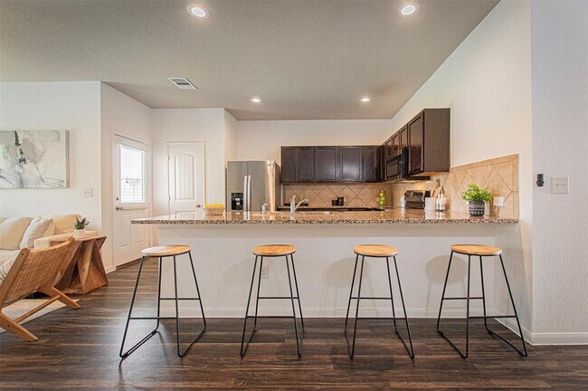 Building Photo - 15108 Diamondleaf Cove