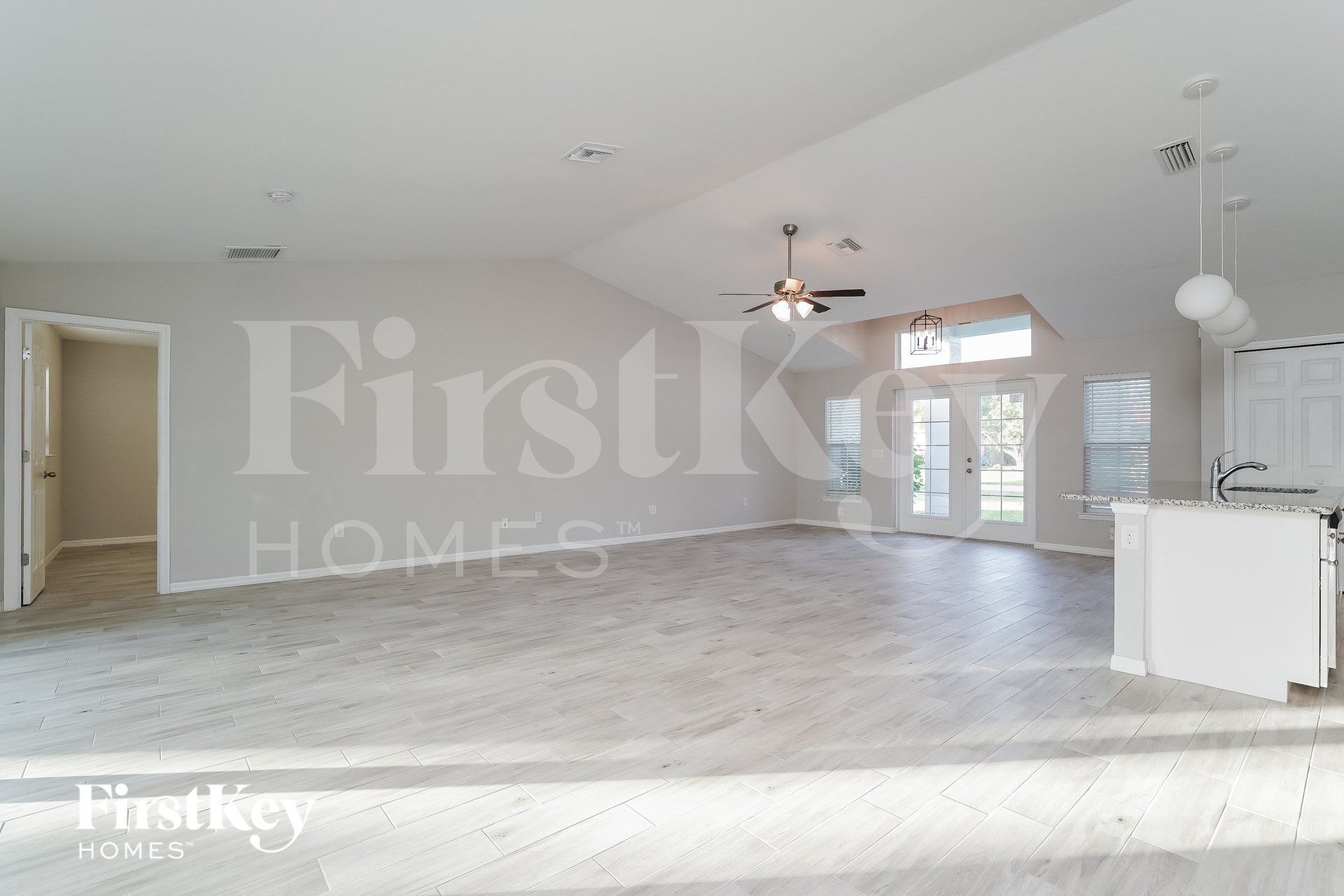 Building Photo - 1021 SW 11th Ave