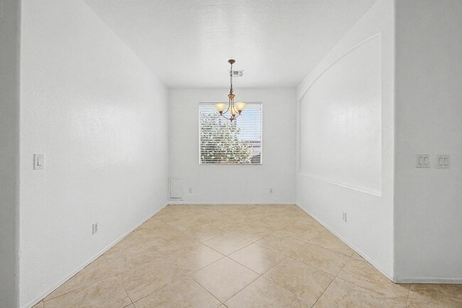 Building Photo - 15235 W Windward Ave