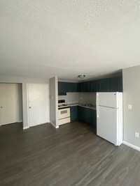 Building Photo - 173 Ashley St