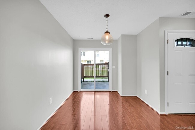 Building Photo - 4706 Whispering Hills Dr