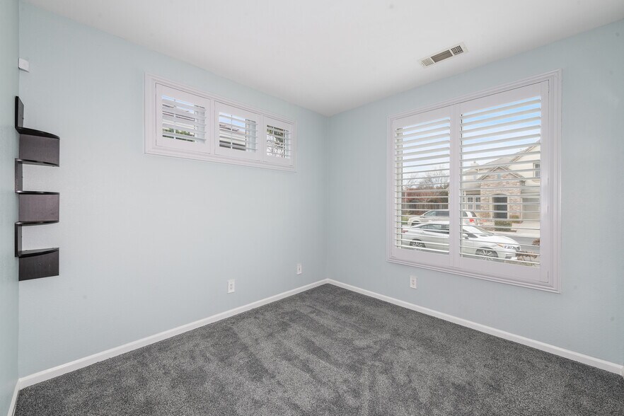 Building Photo - 183 Hearthstone Dr