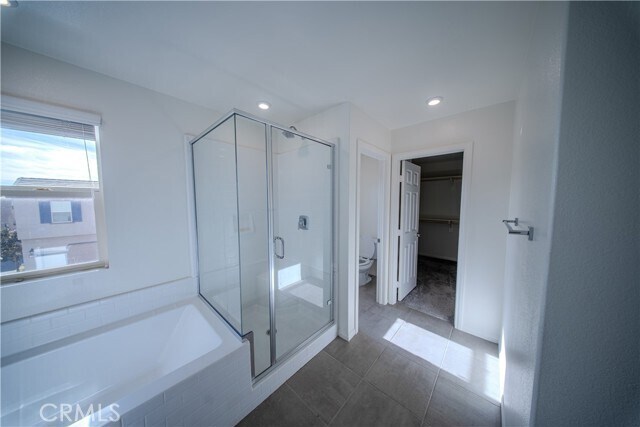 Building Photo - 558 Pablo Rd