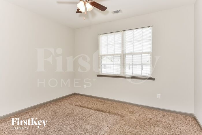 Building Photo - 983 Treymont Way SW