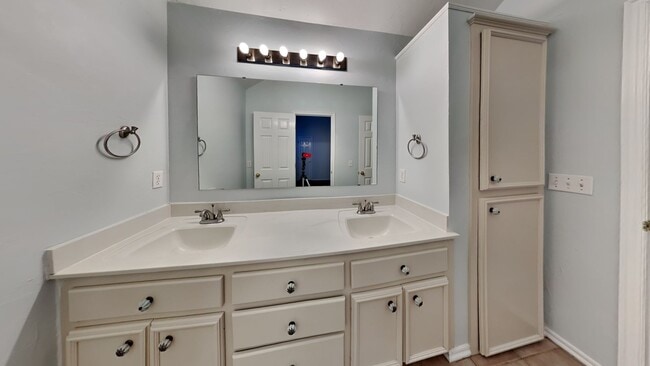 Building Photo - 3 Bedroom in Edmond