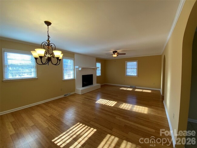 Building Photo - 203 Ratchford Farm Rd