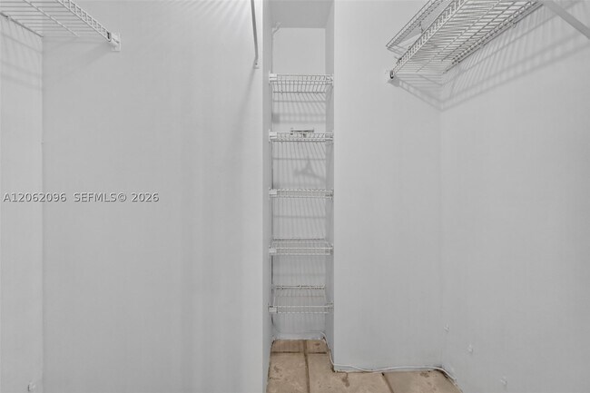 Building Photo - 20335 W Country Club Dr