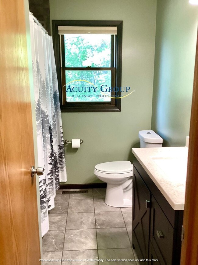 Building Photo - 3BR, 1BA Rambler
