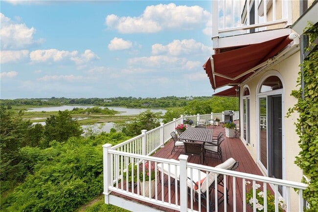 Building Photo - 25 Ocean Heights Rd