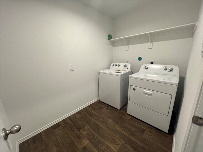 Building Photo - 21354 Owl Rd