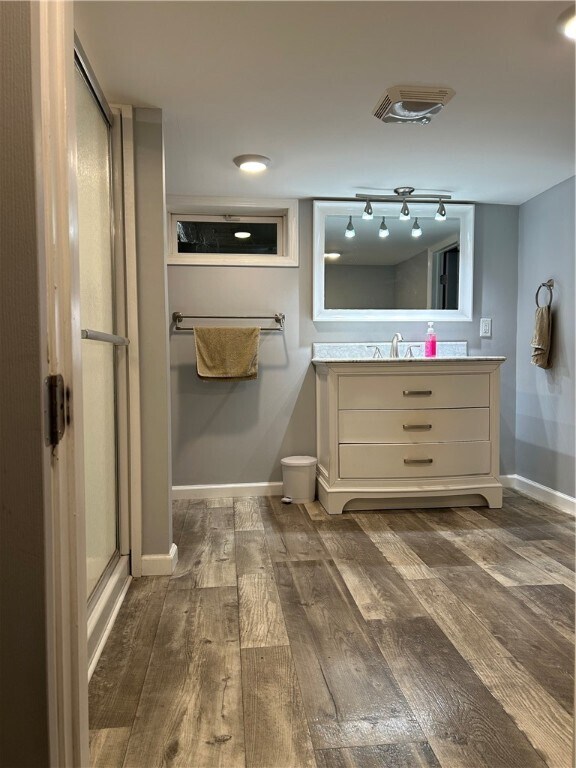 Building Photo - 406 Sharr Ave