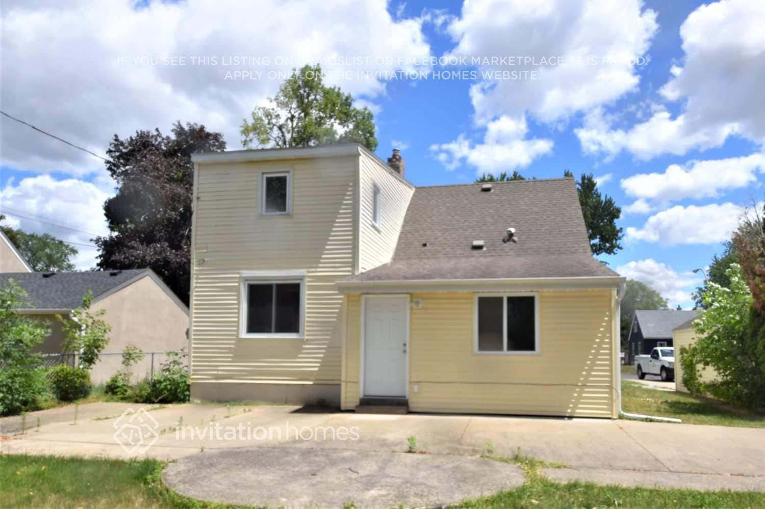 Building Photo - 6726 4th Ave S