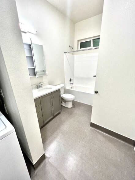 Building Photo - 2330 Yakima Ct