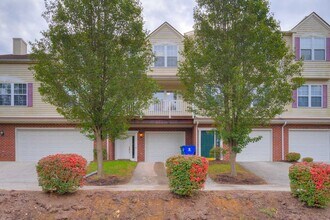 Building Photo - Available for the 2026-2027 lease term.