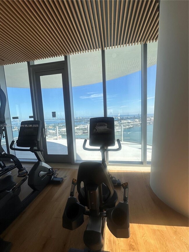 Building Photo - 300 Biscayne Blvd Way